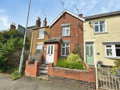 2 bedroom Mid Terrace House for sale