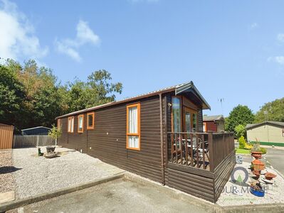 2 bedroom Detached Property for sale