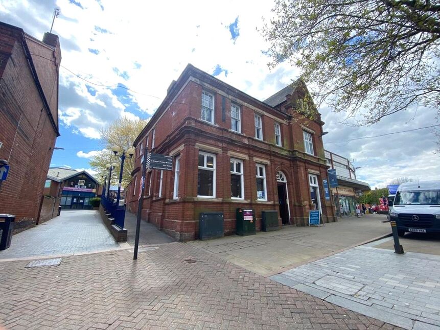 Main image of 1 bedroom Flat to rent, High Street, Swadlincote, Derbyshire, DE11