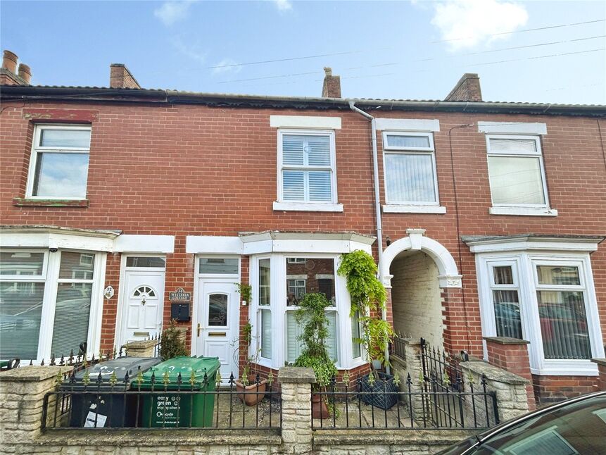 Main image of 2 bedroom Mid Terrace House for sale, Queen Street, Church Gresley, Derbyshire, DE11