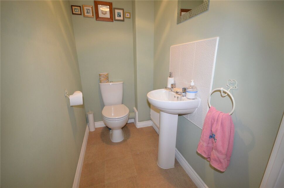 Cloakroom / Wc