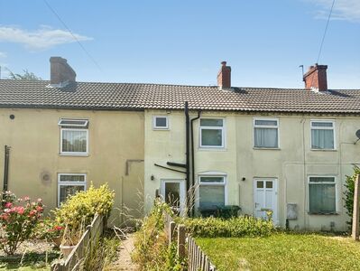2 bedroom Mid Terrace House for sale