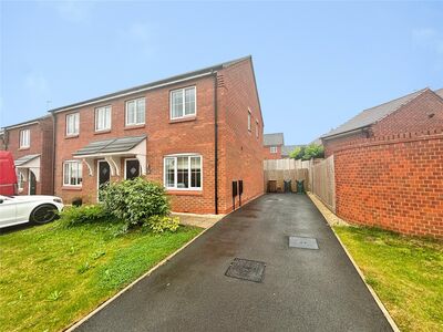 Holden Drive, 3 bedroom Semi Detached House to rent, &pound;1,300 pcm