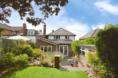 Burton Road, 4 bedroom Detached House for sale, &pound;370,000