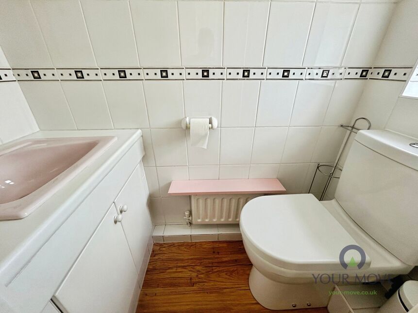 Cloakroom / Wc