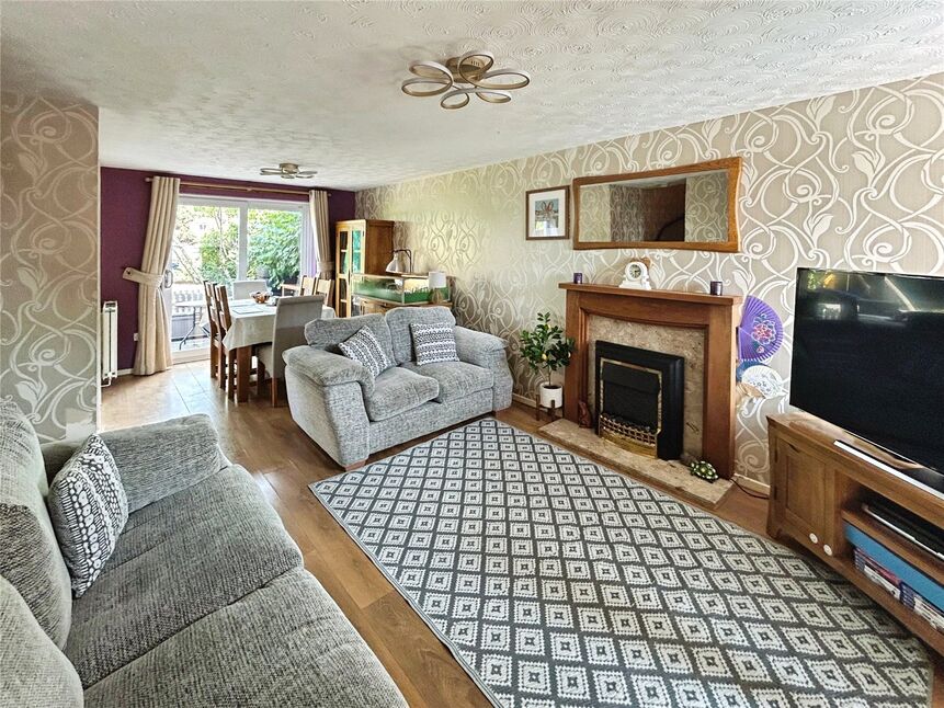 Lounge / Dining Room
