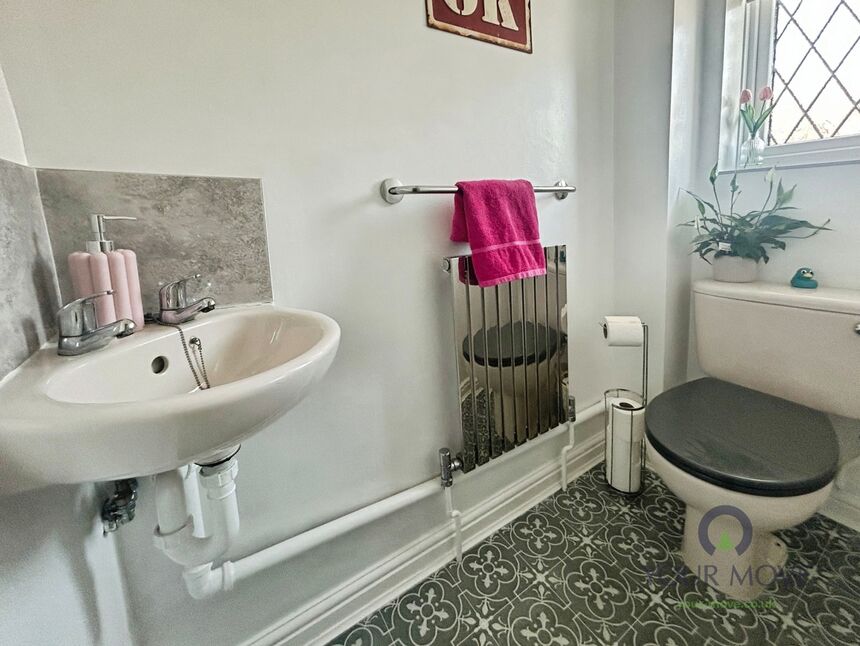 Cloakroom / Wc