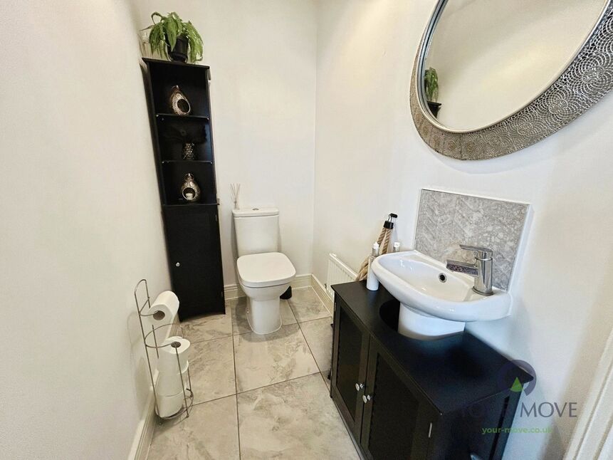 Cloakroom / Wc