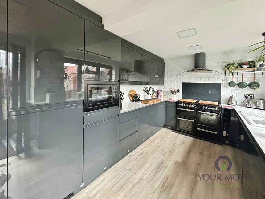 Kitchen / Dining Room