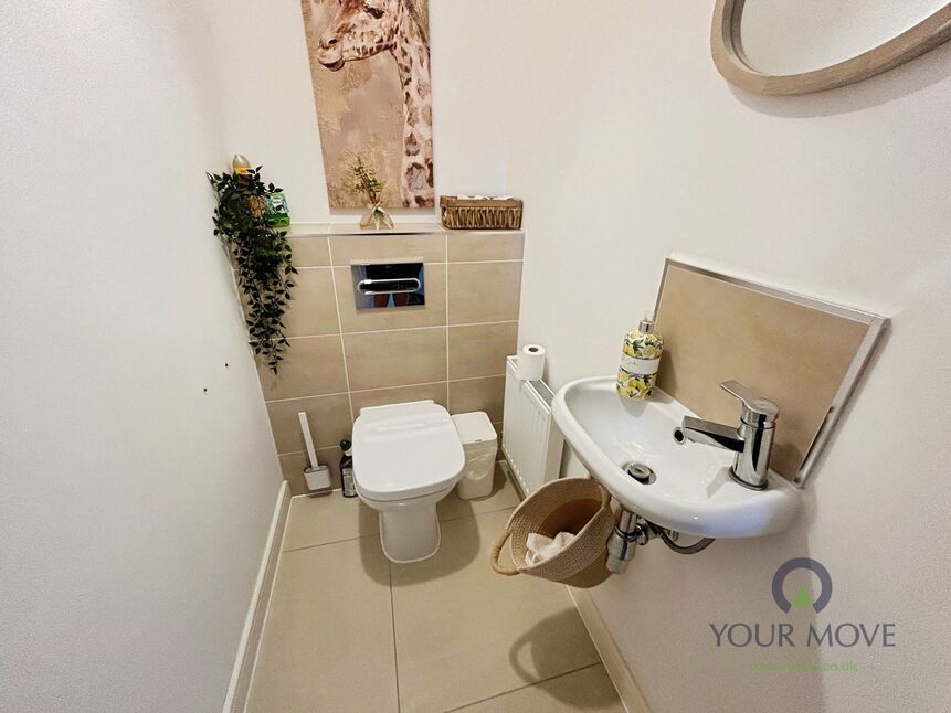 Cloakroom / Wc