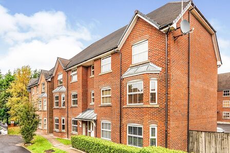 Sunningdale Court, 2 bedroom  Flat to rent, £795 pcm
