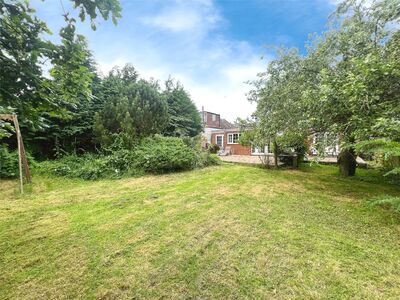 Hever Road, 5 bedroom Detached Bungalow for sale, £790,000