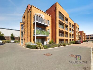 2 bedroom Flat for sale