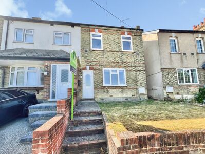 3 bedroom End Terrace House for sale