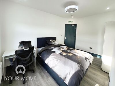High Street, 1 bedroom Property to rent, &pound;850 pcm