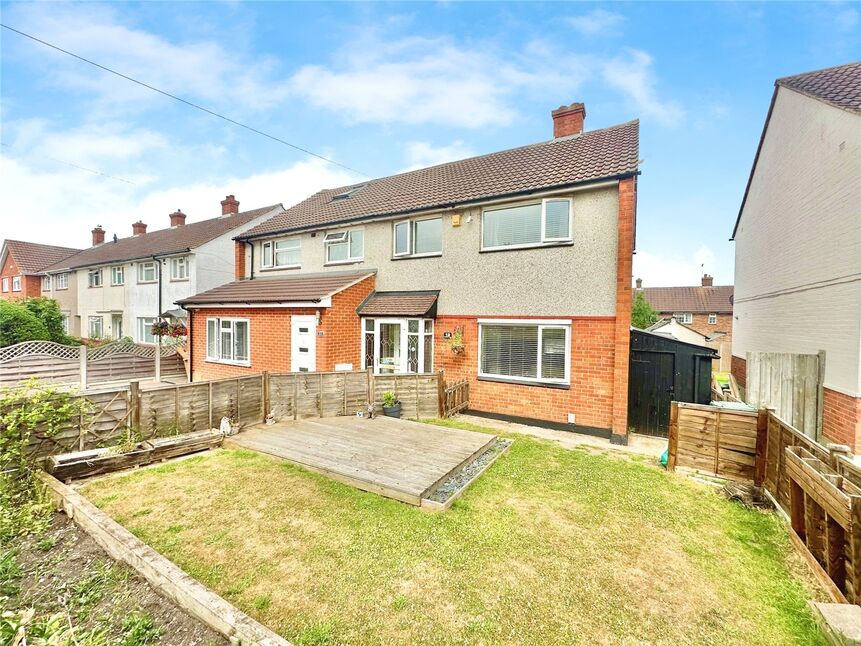 3 bedroom Mid Terrace House for sale