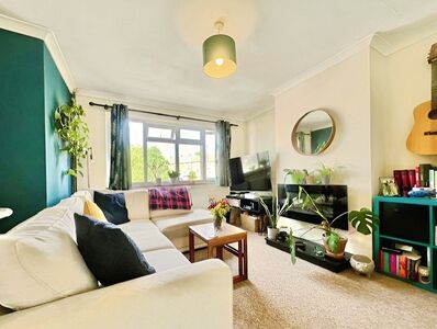 Reeves Crescent, 2 bedroom  Flat for sale, £250,000