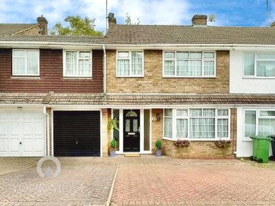 4 bedroom Mid Terrace House for sale