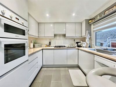 Kaysland Park, 2 bedroom Detached Property for sale, &pound;200,000