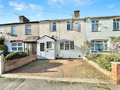 Oliver Crescent, 3 bedroom Mid Terrace House for sale, £450,000
