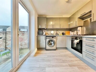 2 bedroom End Terrace House for sale