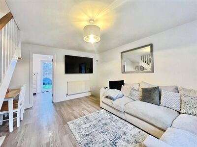 Cranleigh Drive, 2 bedroom End Terrace House for sale, &pound;375,000