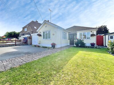 4 bedroom Detached Bungalow for sale