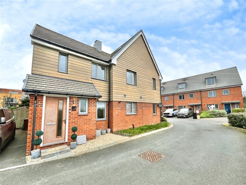 Main image of 2 bedroom Semi Detached House for sale, Worcester Drive, Swanley, Kent, BR8