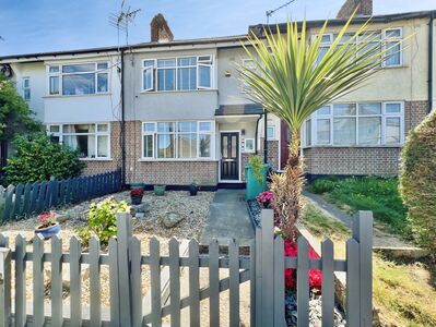 2 bedroom Mid Terrace House for sale
