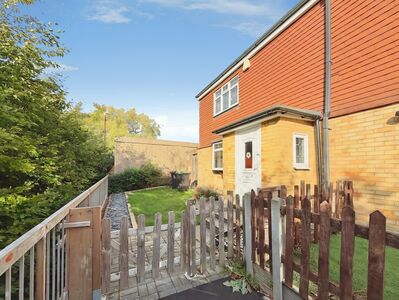 2 bedroom End Terrace House for sale