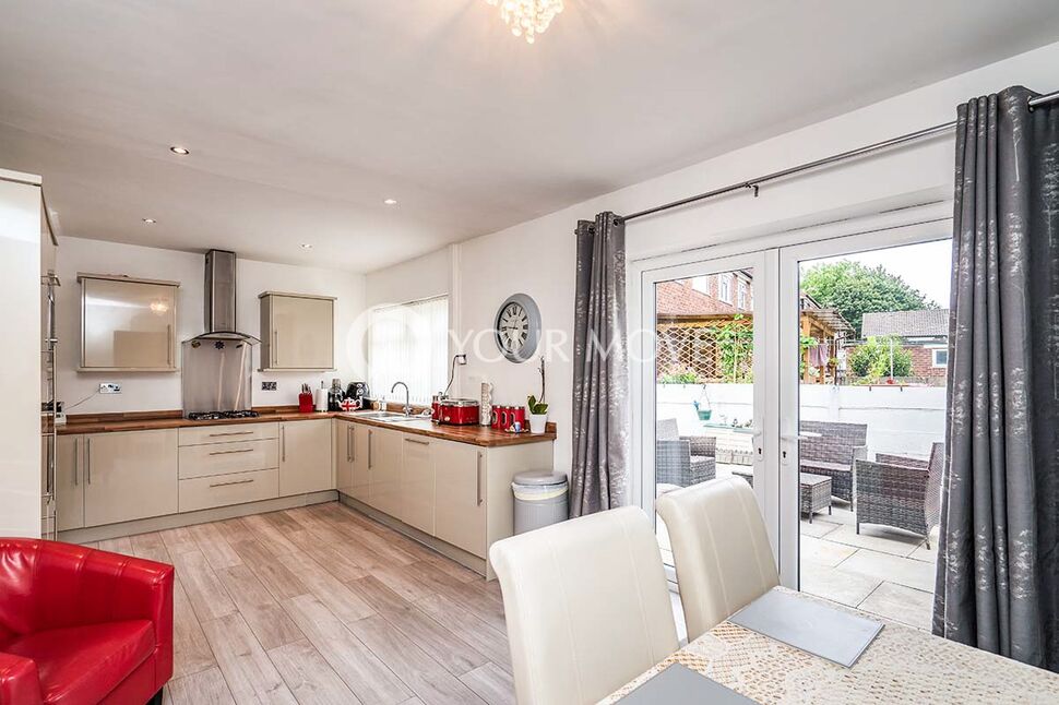Kitchen / Dining Room