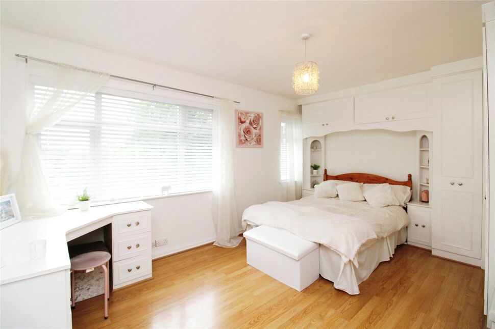 3 bedroom Mid Terrace House for sale, Cromwell Road, Swinton, M27 £190,000