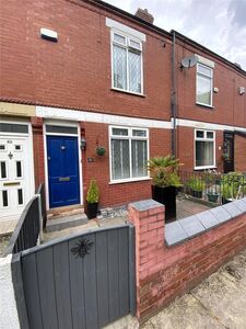 2 bedroom Mid Terrace House to rent