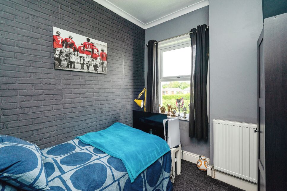 3 bedroom Mid Terrace House for sale, Hazelhurst Road, Worsley, M28 £