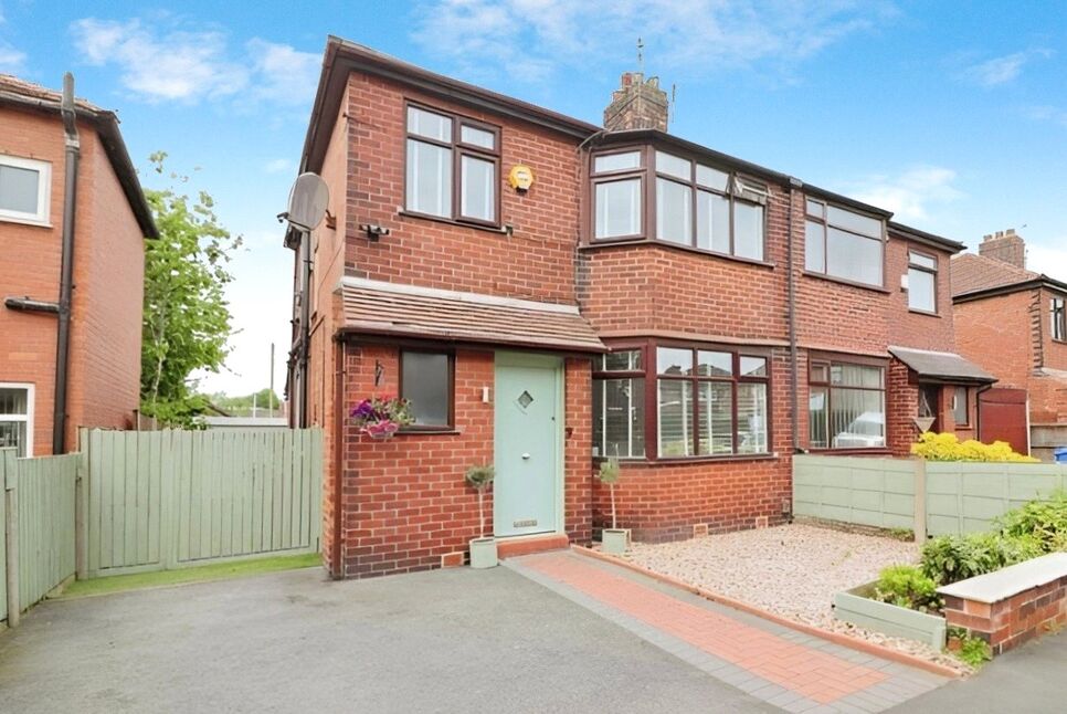 3 bedroom Mid Terrace House for sale, Hazelhurst Road, Worsley, M28 £