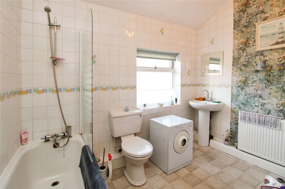 2 bedroom Mid Terrace House for sale, Dronfield Road, Salford, M6 £