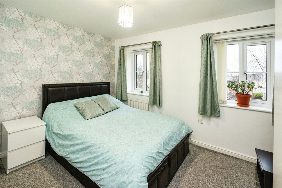 3 bedroom Mid Terrace House for sale, Victoria Lane, Swinton, M27 £