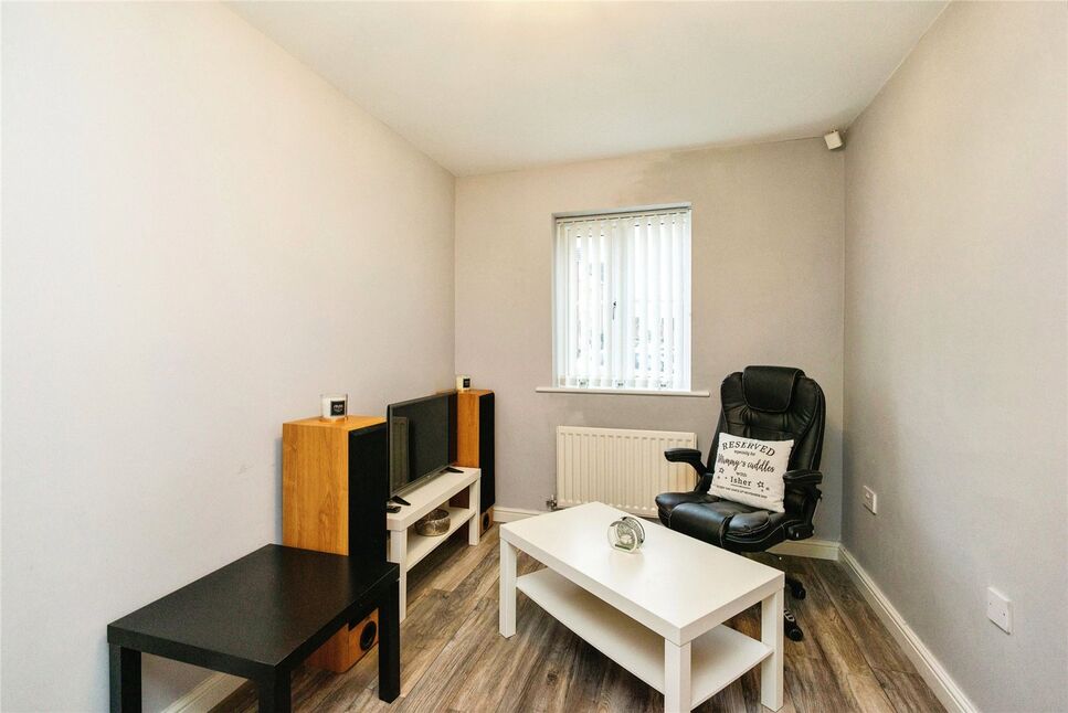 3 bedroom Mid Terrace House for sale, Victoria Lane, Swinton, M27 £