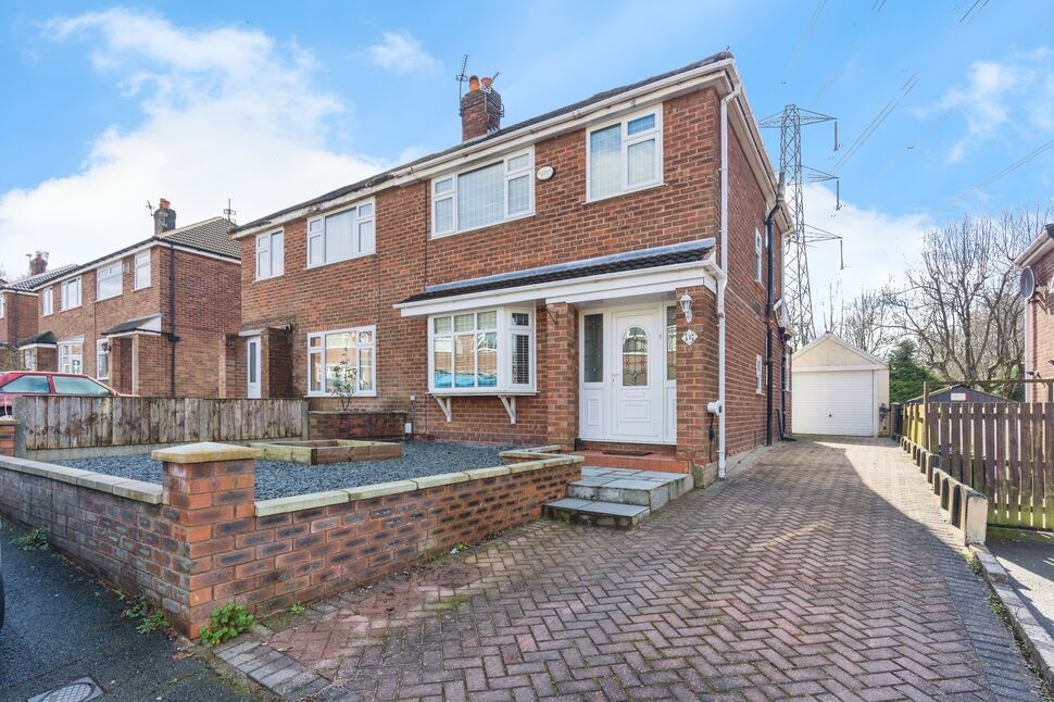 3 bedroom Mid Terrace House for sale, Victoria Lane, Swinton, M27 £275,000