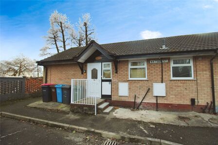 Watson Street, 2 bedroom End Terrace Bungalow for sale, £180,000
