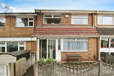3 bedroom Mid Terrace House for sale
