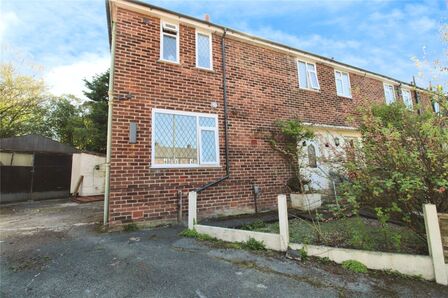 Falcon Crescent, 3 bedroom End Terrace House for sale, £220,000