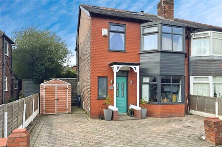 4 bedroom Semi Detached House for sale