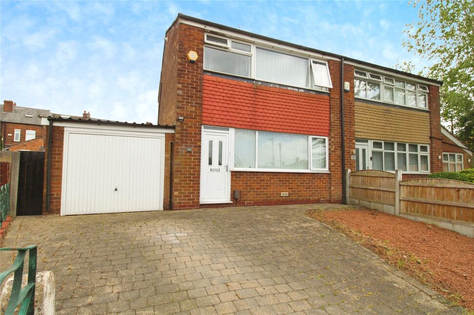 3 bedroom Semi Detached House for sale