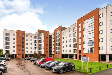 Pilgrims Way, 2 bedroom  Flat to rent, £1,200 pcm