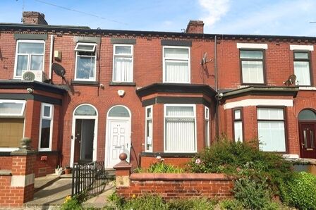 Townsend Road, 2 bedroom Mid Terrace House for sale, £200,000