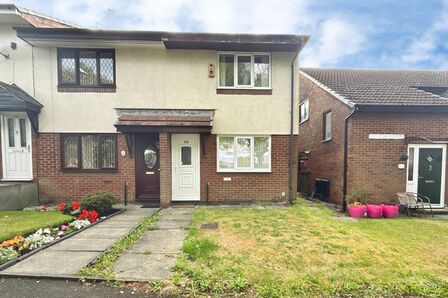 2 bedroom End Terrace House for sale