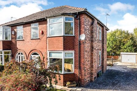 Rivington Avenue, 3 bedroom Semi Detached House for sale, £260,000