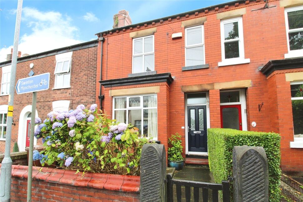 3 bedroom Mid Terrace House for sale