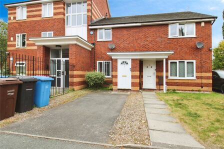2 bedroom Mid Terrace House for sale
